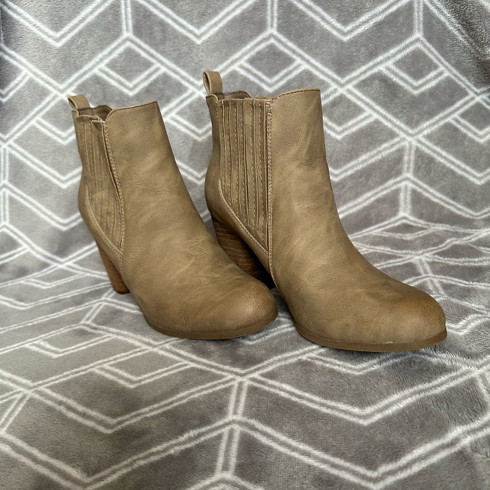 Gently worn tan booties. Size 6.5.
